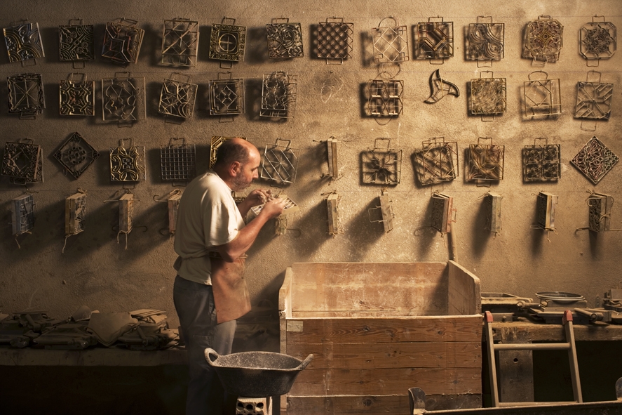 Caracterització i estudi de les prestacions tècniques de les rajoles hidràuliques de Mosaics Martí